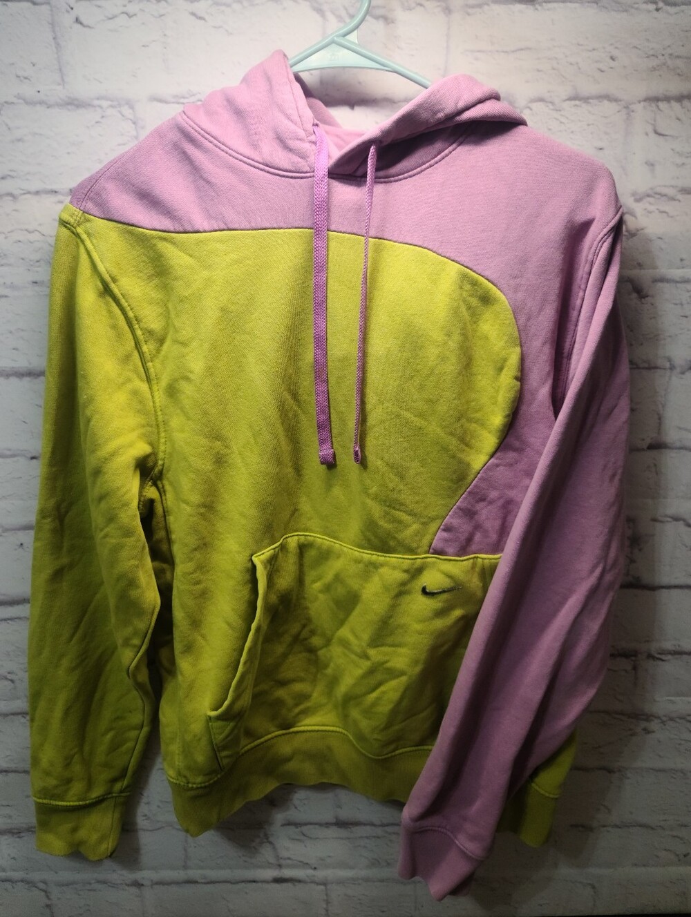 🍂🍂Nike Purple and Green Colorblock Hoodie